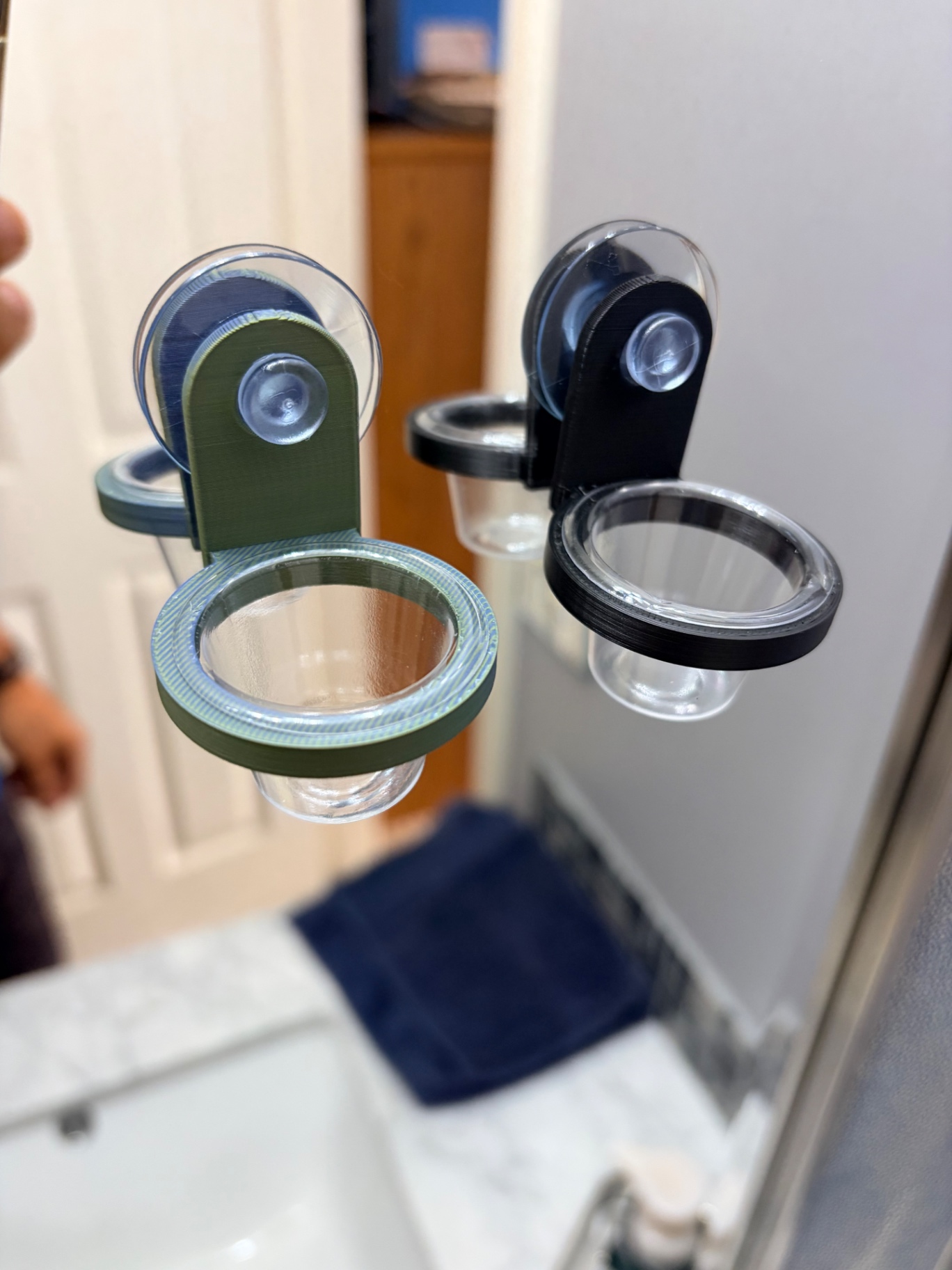 Gecko Food Cup Holders